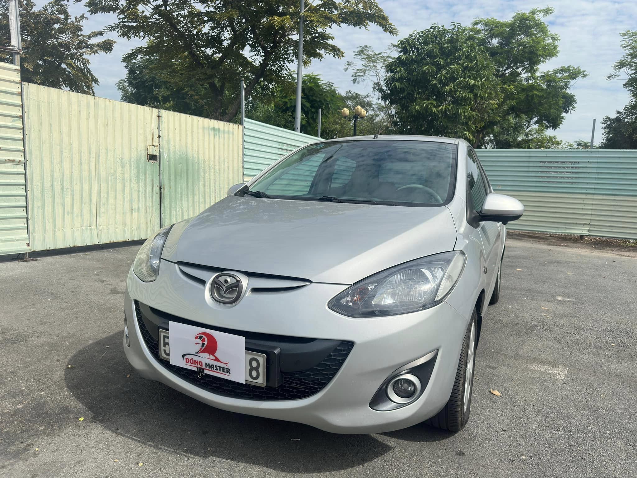 MAZDA 2 số tự động, siêu cọp