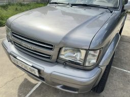 Isuzu Trooper 2004 Bản Full SE