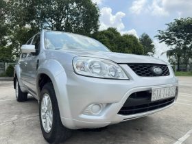 
									Ford Escape 2011 full								