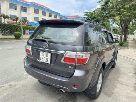 
									Toyota Fortuner 2010 – 2 Cầu full								