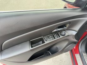 
									Chevrolet Cruze full								