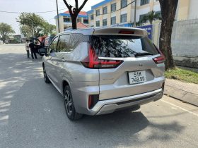 
									Mitsubishi Xpander full								