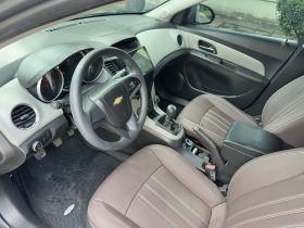
									Chevrolet Cruze full								