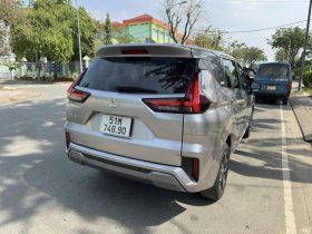 
									Mitsubishi Xpander full								