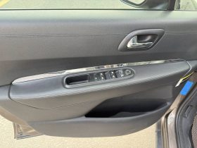 
									Peugeot 3008 full								