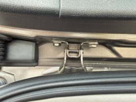 
									Peugeot 3008 full								