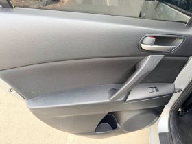 
									Mazda 3 S full								