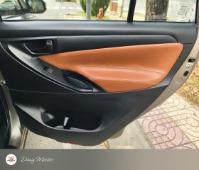 
									Toyota Innova full								