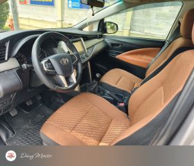 
									Toyota Innova full								