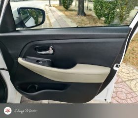 
									Kia Rondo full								