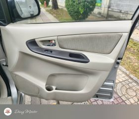 
									Toyota Innova full								