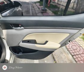 
									Hyundai Elantra full								