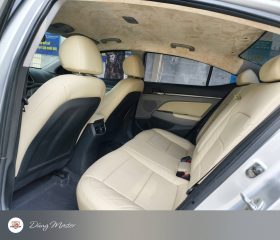 
									Hyundai Elantra full								