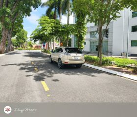 
									Lexus RX330 full								